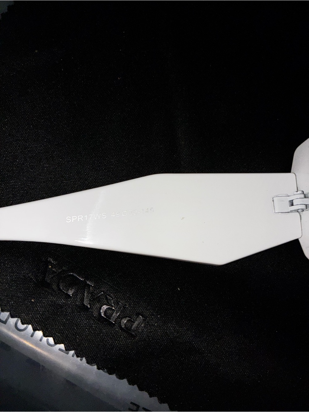 White Prada symbole sunglasses - Picture 3 of 3